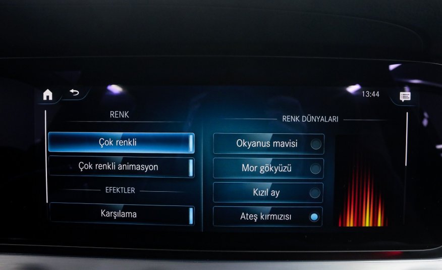 BAYİİ ÇIKIŞLI YENİ E 200d (0 KM ) İÇİ TABA E.BAGAJ CAM TAVAN